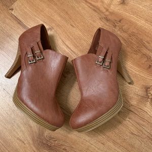 Fioni Platform Heeled Booties